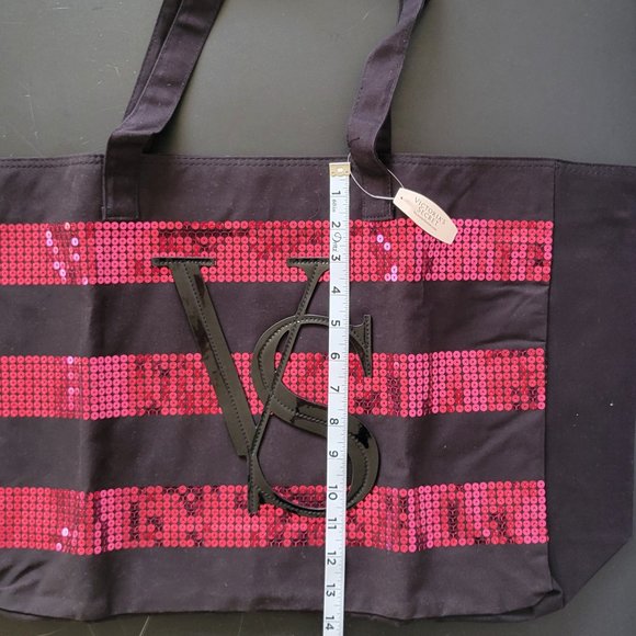 NWT Victoria’s Secret large, weekend/travel bag, Black & Pink sequin overnight - Picture 5 of 5